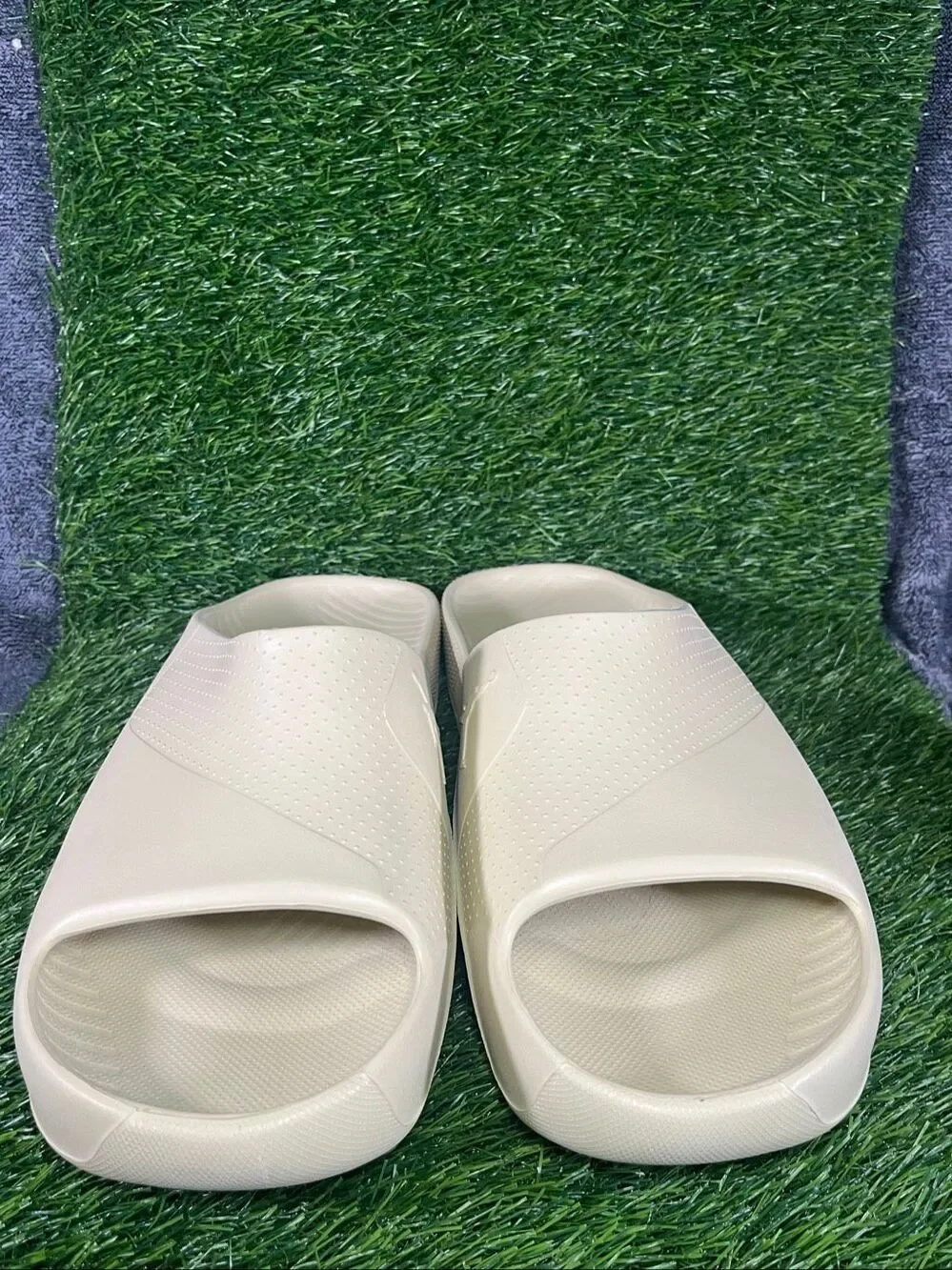 Jordan Slides Beige Cream Men’s Size 14B Comfort Foam Sandals